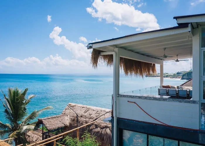 Mahi Mahi Shack And Hotel